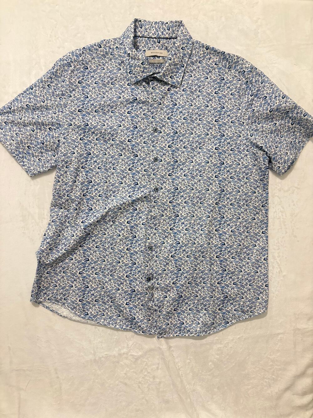 Men’s blue Paisley cotton blend collar button down by Bugatachi, size XXL